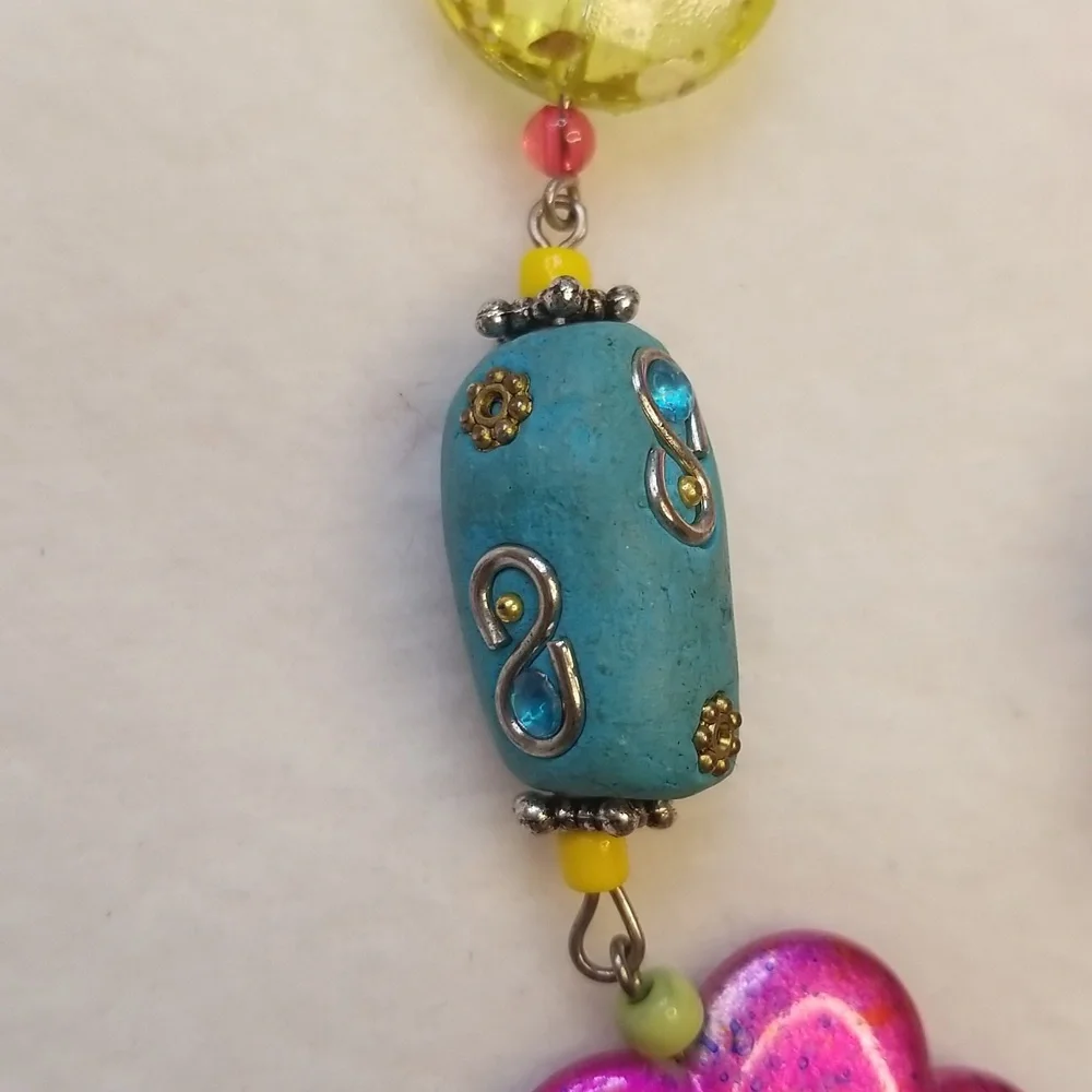 Bohemian Chunky Beaded Floral Pendant Necklace - Picture 6 of 9